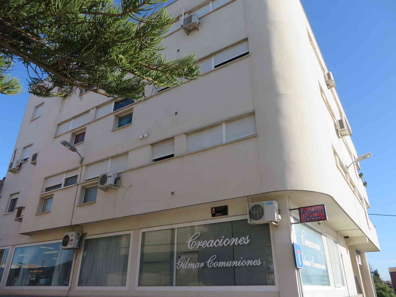 Fachada del lote 1 en Murcia