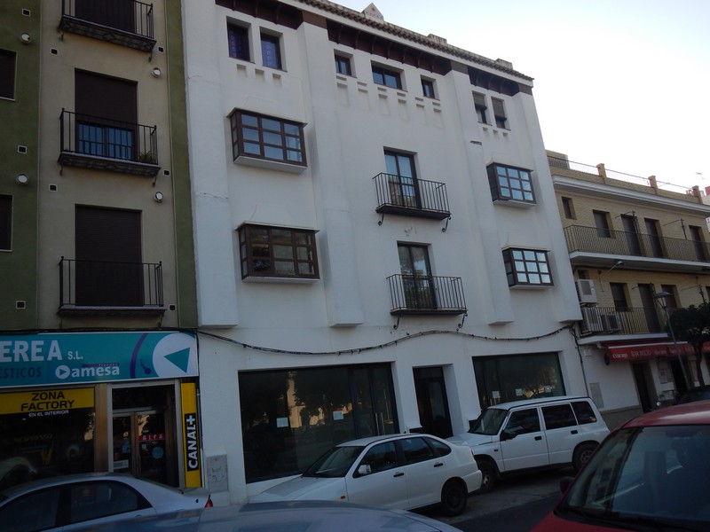 Fachada en Los Palacios y Villafranca