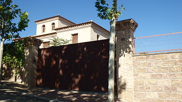Fachada de la subasta en Toledo
