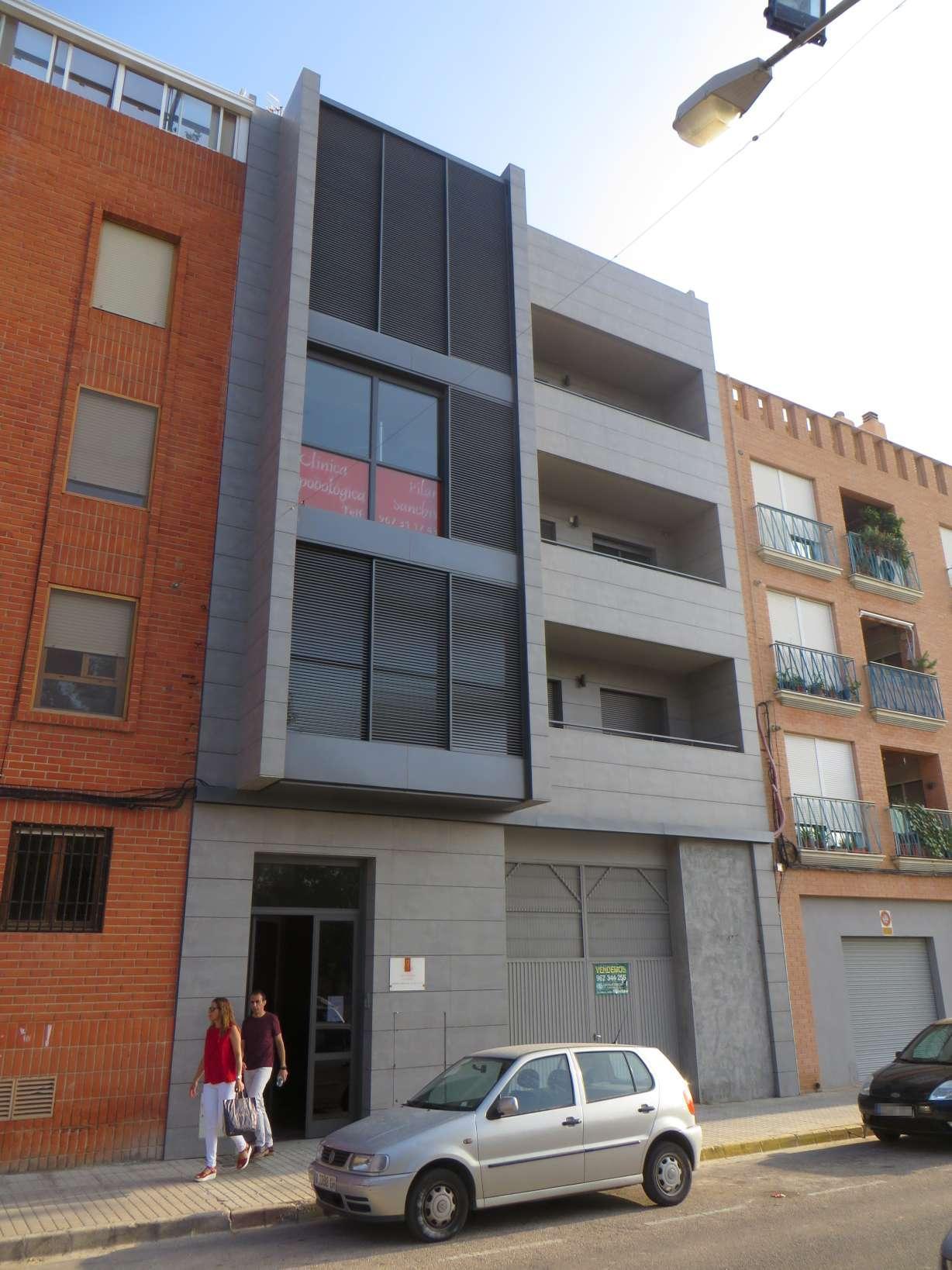 Fachada en Almansa