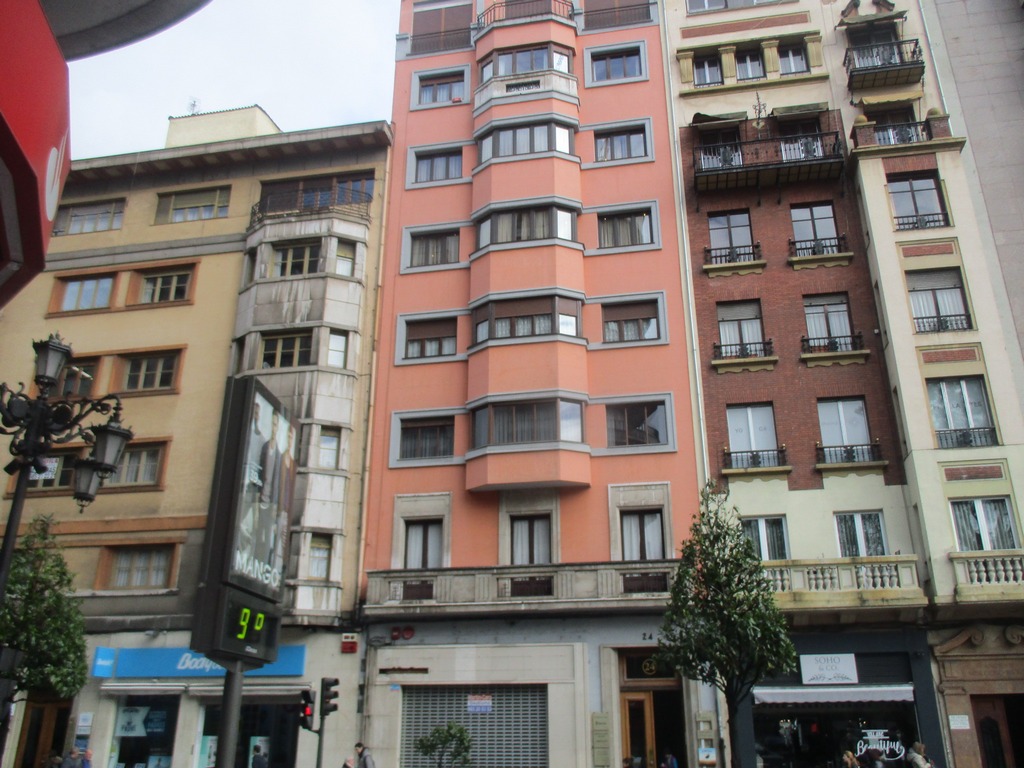 Fachada del lote 1 en Oviedo