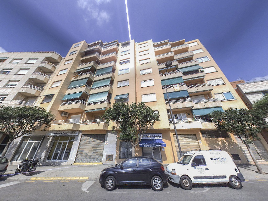 Fachada en Reus