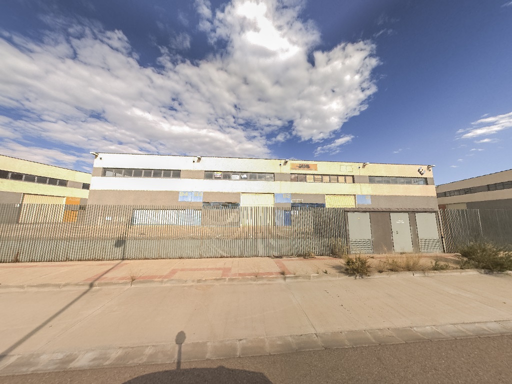 Fachada de la subasta en Zaragoza