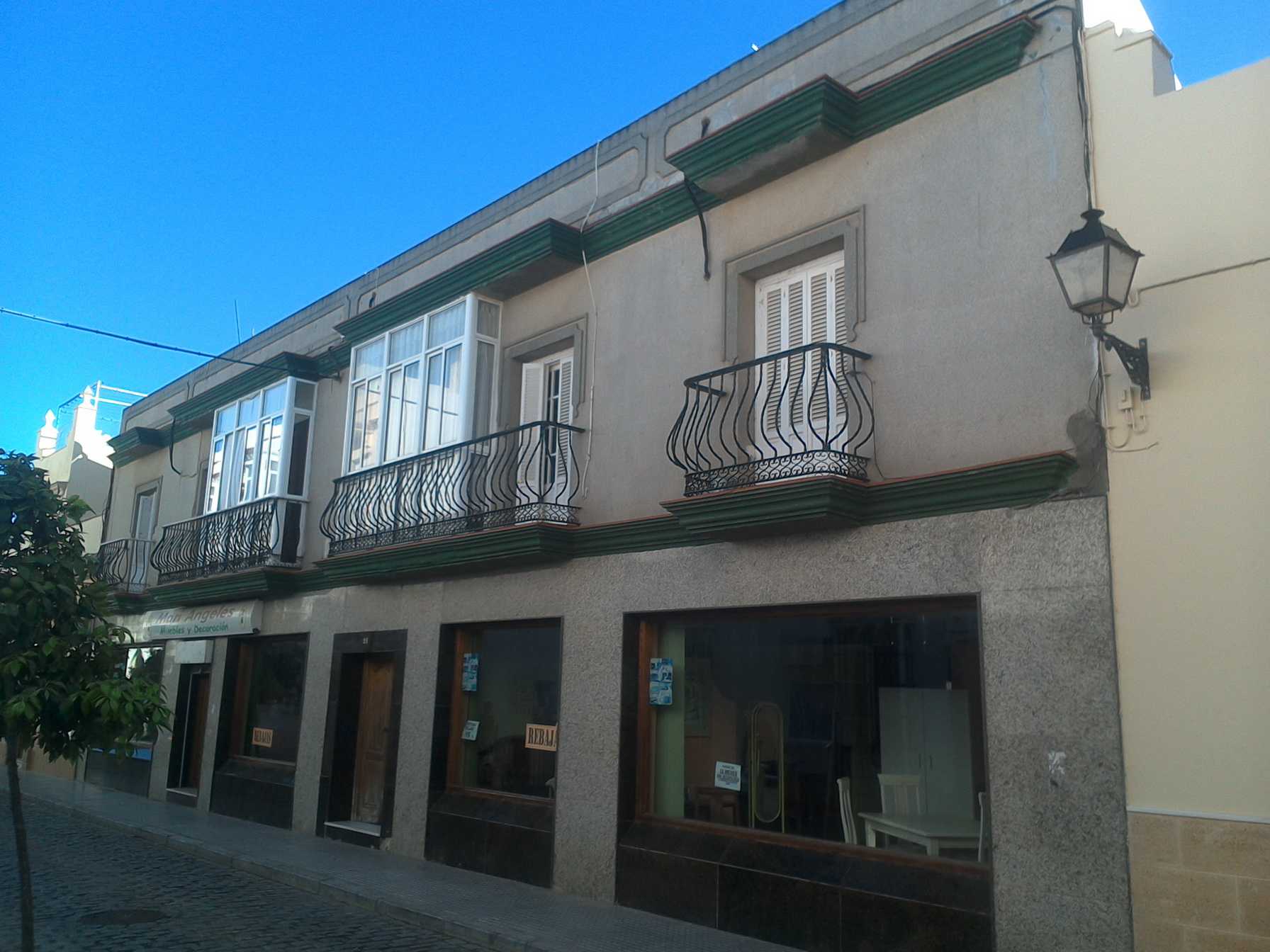Fachada en Puerto Real