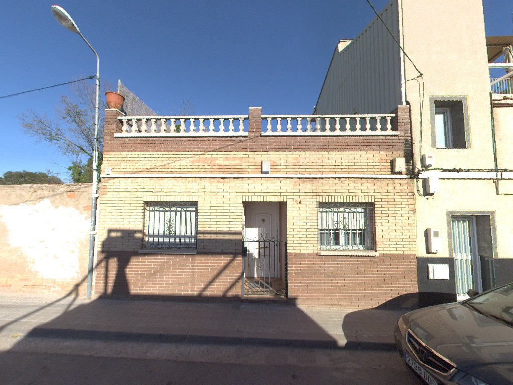 Fachada de la subasta en Sabadell