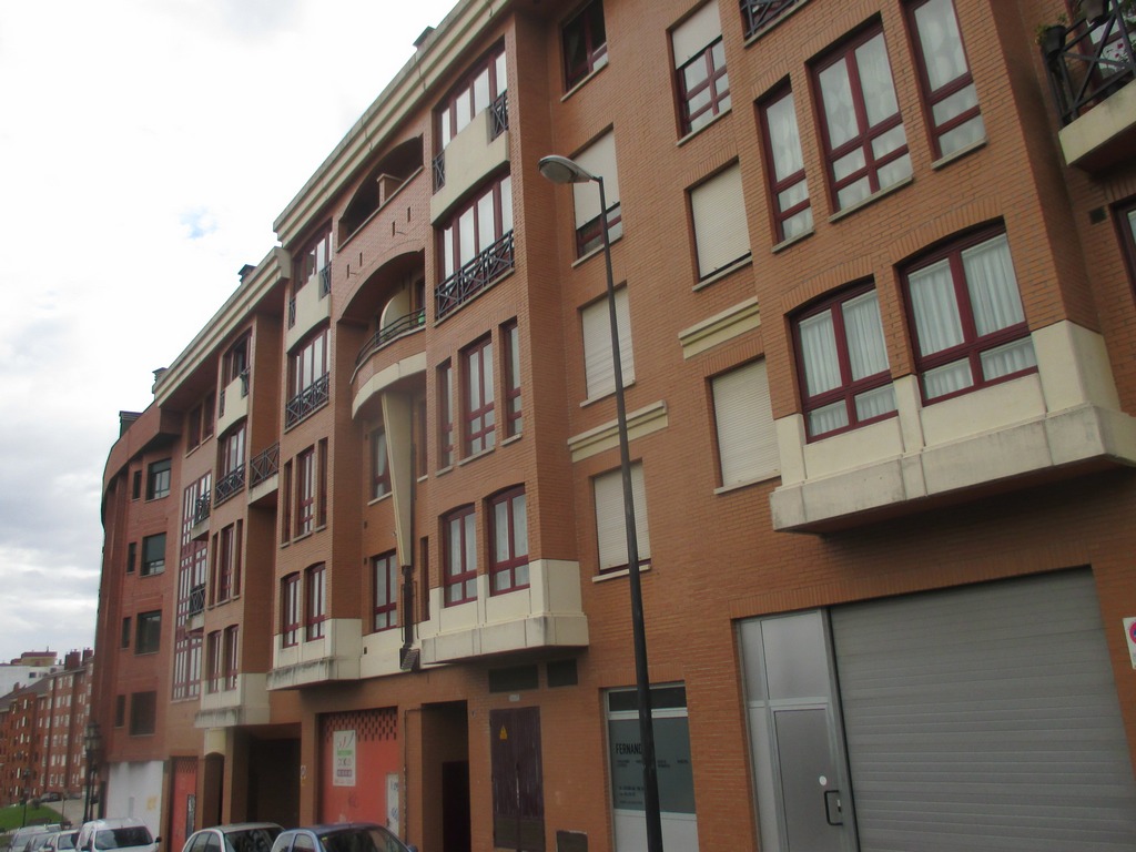 Imagen de la subasta en Oviedo