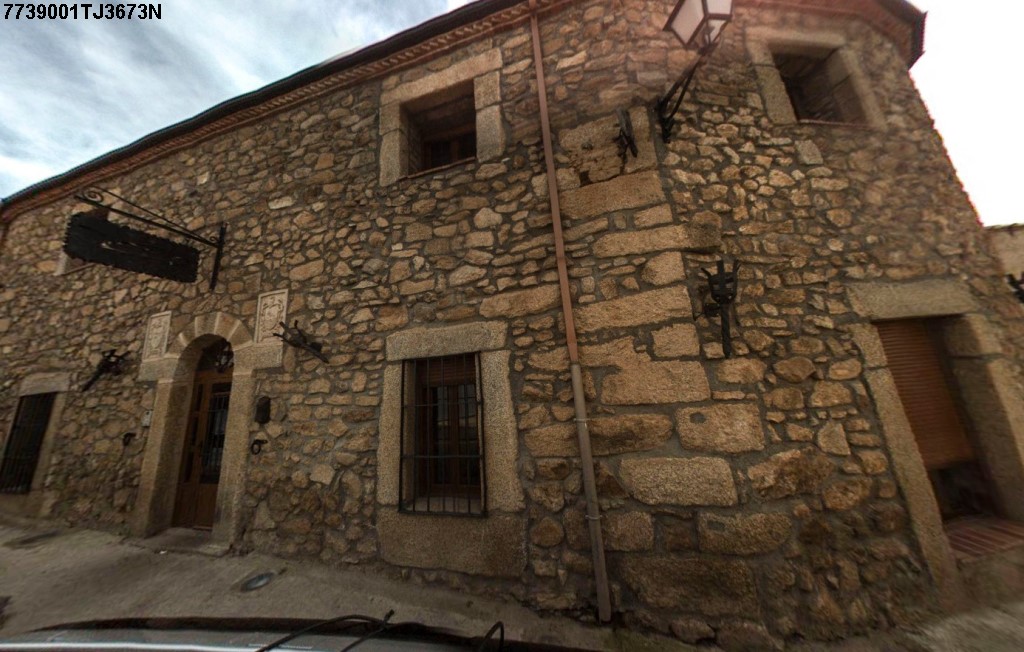 Fachada en Plasenzuela