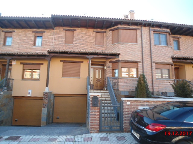 Fachada en Villarrodrigo de las Regueras